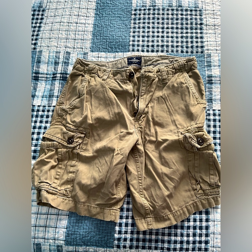 American Eagle Green Men’s Classic Cargo Shorts
Waist 33